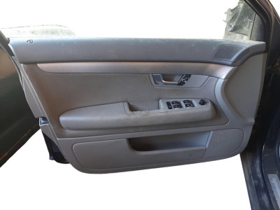AUDI A4 BERLINA (8E)