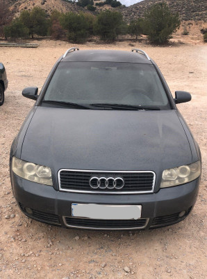 AUDI A4 BERLINA (8E)