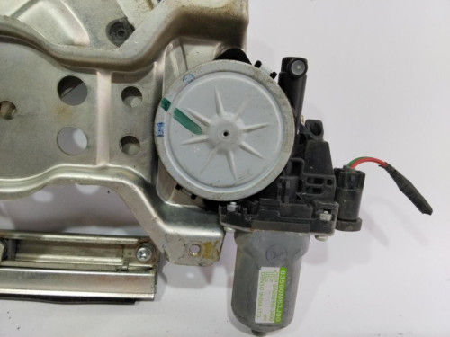 ELEVALUNAS DELANTERO DERECHO Nissan PIXO (UAO) 