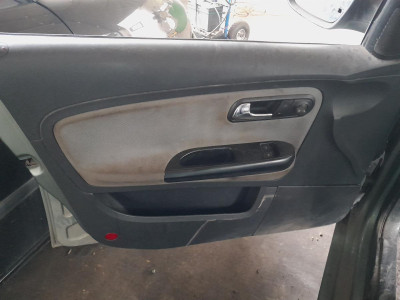 SEAT IBIZA (6L1)