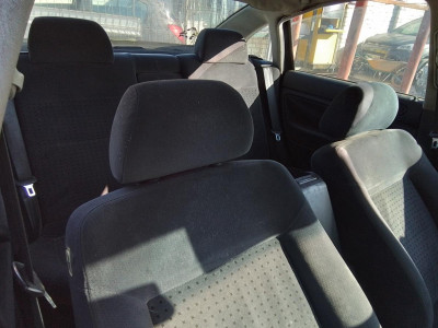 VOLKSWAGEN PASSAT BERLINA (3B3)