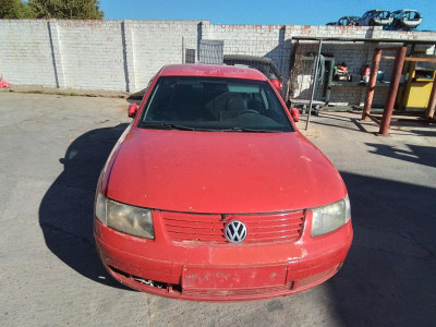 VOLKSWAGEN PASSAT BERLINA (3B3)