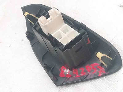 MANDO ELEVALUNAS DELANTERO DERECHO, TOYOTA, AYGO (B4)