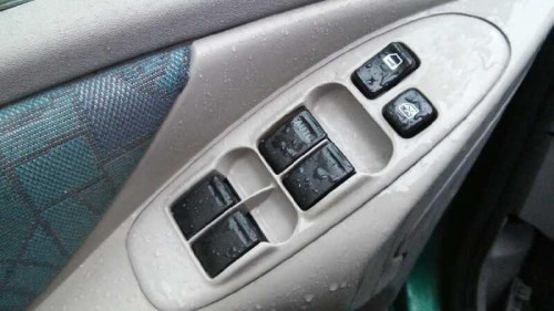 NISSAN ALMERA TINO (V10M) 