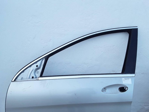 PUERTA DELANTERA IZQUIERDA Mercedes-Benz CLASE R (BM 251) 