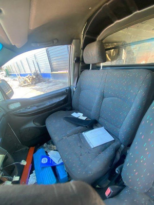 HYUNDAI H-1 STAREX ()