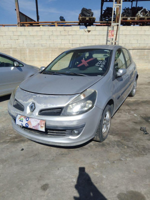 RENAULT CLIO III