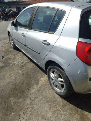 RENAULT CLIO III
