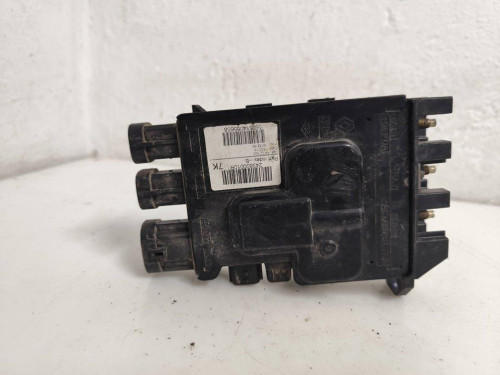  CAJA RELES / FUSIBLES Renault MEGANE III BERLINA 5P 