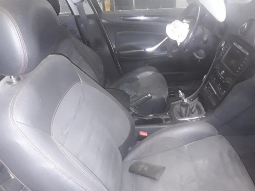 FORD MONDEO BERLINA (CA2) — vehículo donante para recambios 
