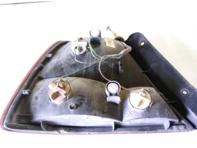 PILOTO TRASERO DERECHO, Hyundai, ACCENT (LC)