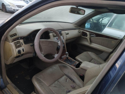 MERCEDES-BENZ CLASE E (BM 210) BERLINA