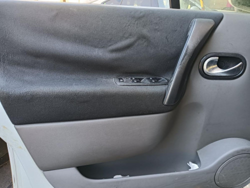 RENAULT SCENIC II (JM) — автомобиль-донор на запчасти 