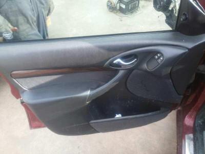 FORD FOCUS BERLINA (CAK)