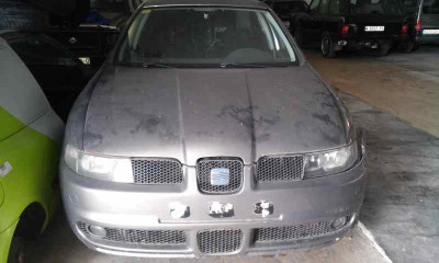 SEAT LEON (1M1)