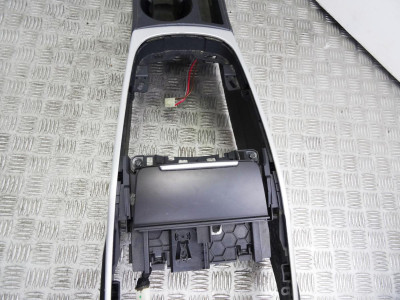 APOYABRAZOS CENTRAL, AUDI, A5 COUPE (8T)