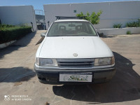 Opel Vectra A (1988->)