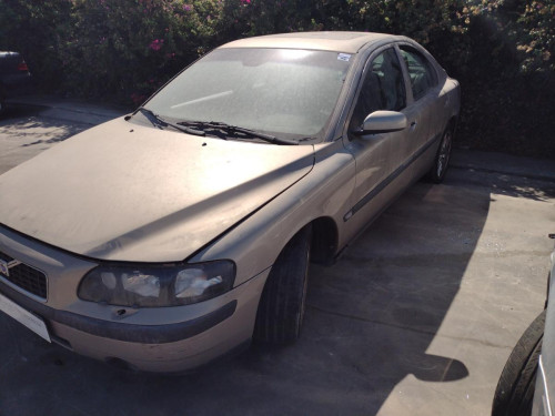  VOLVO S60 BERLINA 