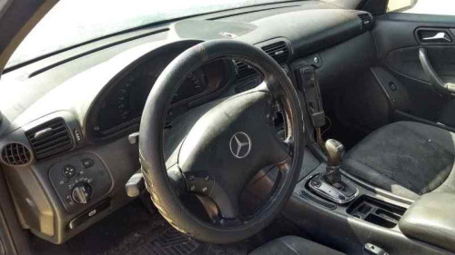 MERCEDES-BENZ CLASE C (BM 203) BERLINA — vehículo donante para recambios 