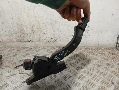 PEDAL ACELERADOR 