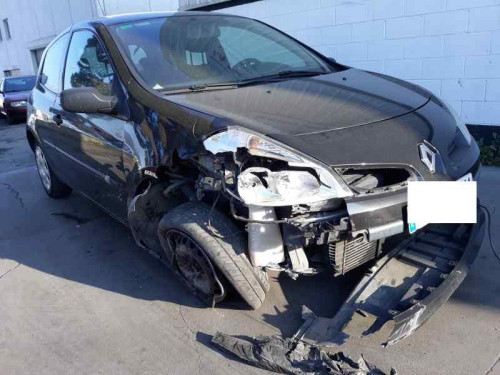 RENAULT CLIO III — автомобиль-донор на запчасти 