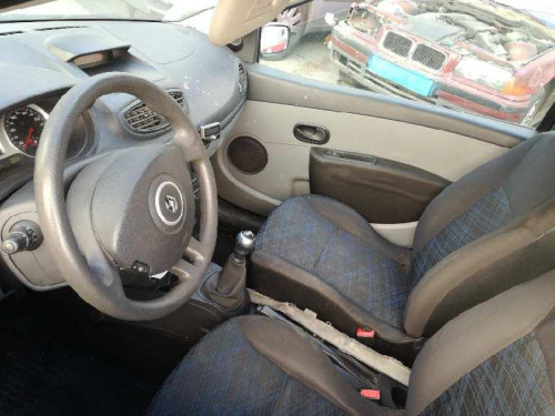 RENAULT CLIO III — автомобиль-донор на запчасти 