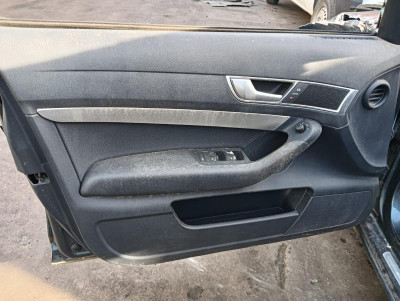 AUDI A6 AVANT (4F5)
