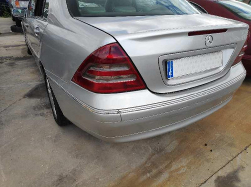  MERCEDES-BENZ CLASE C (BM 203) BERLINA 