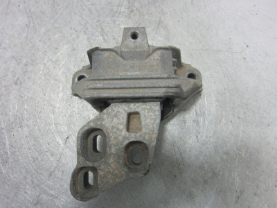 SOPORTE MOTOR IZQUIERDO, MERCEDES-BENZ, CLASE GLA (BM 156)