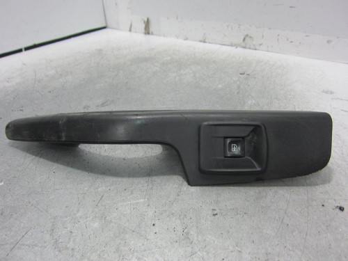 MANDO ELEVALUNAS DELANTERO DERECHO RENAULT TRAFIC III FURGÓN 