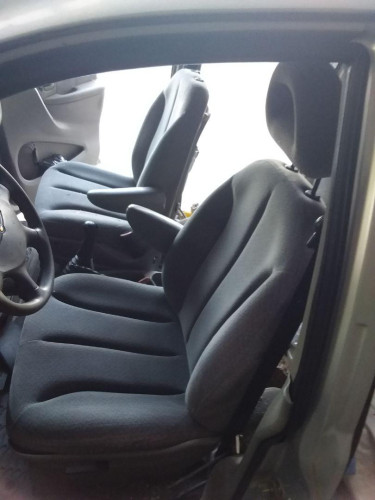 CHRYSLER VOYAGER (RG) — vehículo donante para recambios 