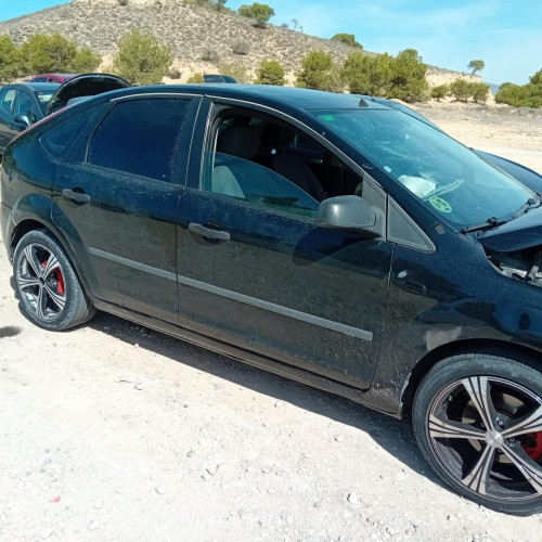FORD FOCUS BERLINA (CAP) — vehículo donante para recambios 