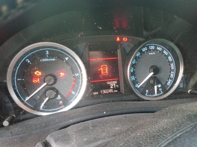 TOYOTA AURIS TOURING SPORTS (E18)