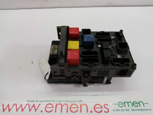  CAJA RELES / FUSIBLES RENAULT LAGUNA II (BG0) 