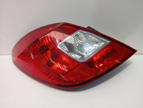 PILOTO TRASERO IZQUIERDO Opel CORSA D 