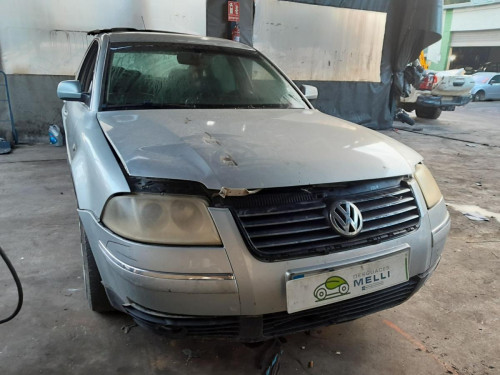  VOLKSWAGEN PASSAT BERLINA (3B3) 