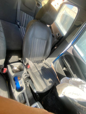 ASIENTO DELANTERO IZQUIERDO