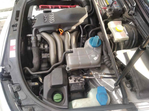  AUDI A4 BERLINA (8E) 
