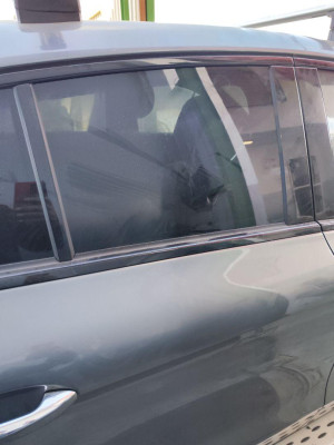 LUNA TRASERA DERECHA