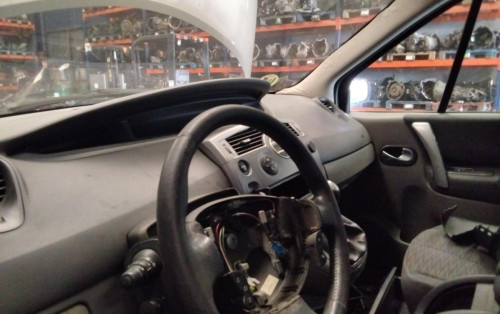 RENAULT SCENIC II (JM) — автомобиль-донор на запчасти 