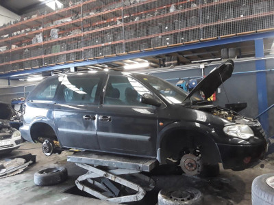CHRYSLER VOYAGER (RG)