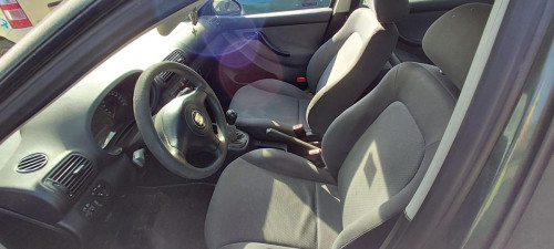 SEAT LEON (1M1) — автомобиль-донор на запчасти 