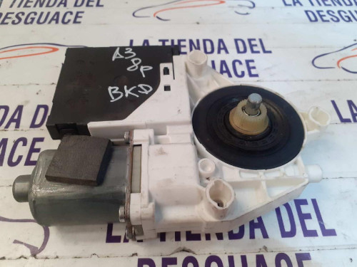  MOTOR ELEVALUNAS DELANTERO DERECHO 