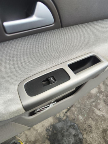 MANDO ELEVALUNAS DELANTERO DERECHO Volvo V50 FAMILIAR 