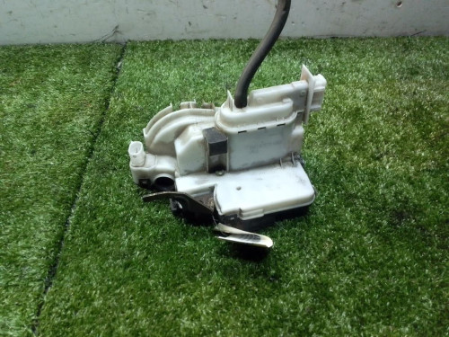 CERRADURA PUERTA DELANTERA DERECHA Volkswagen GOLF III (1H1)(11.1991) 