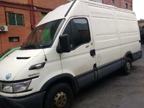  IVECO DAILY FURGÓN 