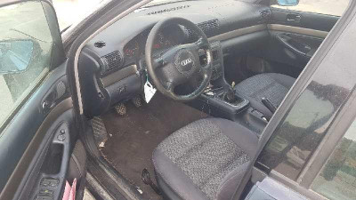 AUDI A4 AVANT (B5)
