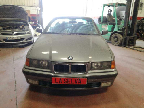 BMW SERIE 3 BERLINA (E36) — vehículo donante para recambios 