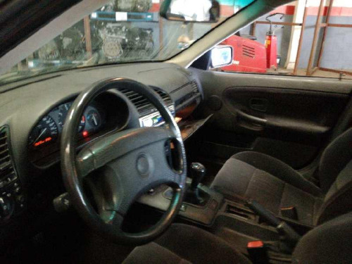 BMW SERIE 3 BERLINA (E36) — vehículo donante para recambios 