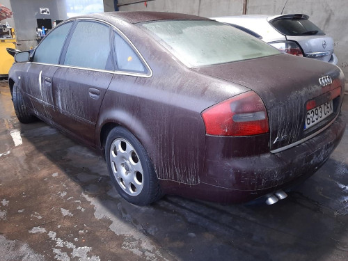  AUDI A6 BERLINA (4B2) 